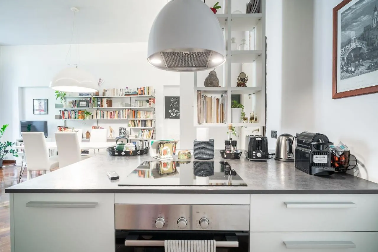 Casa Bea - Art And Prestige Apartment Bergamo Italy